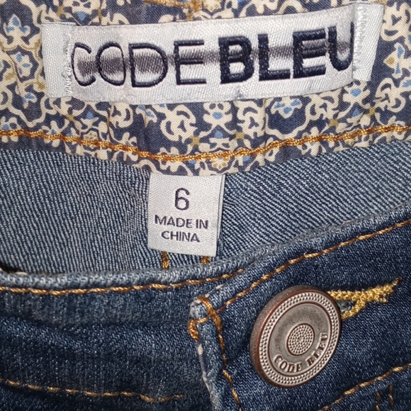 Code bleu embroidered floral jeans - Picture 5 of 6